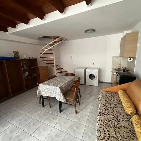 شقة Gelly Apts